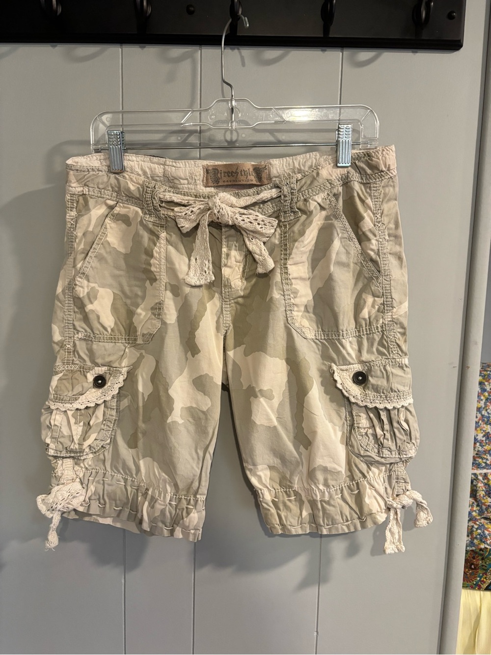 Freestyle Revolution Beige Camouflage Cargo Bermudas